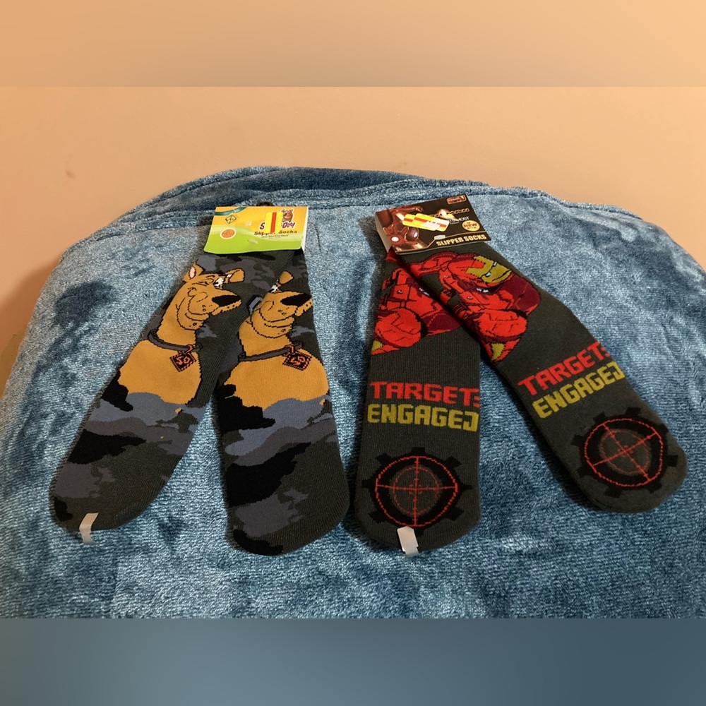 🐾🦴 SCOOBY DOO & IRON MAN🏋️‍♀️🏋️‍♂️ Slipper Socks for Kids (2 pr) One Size. NWT
